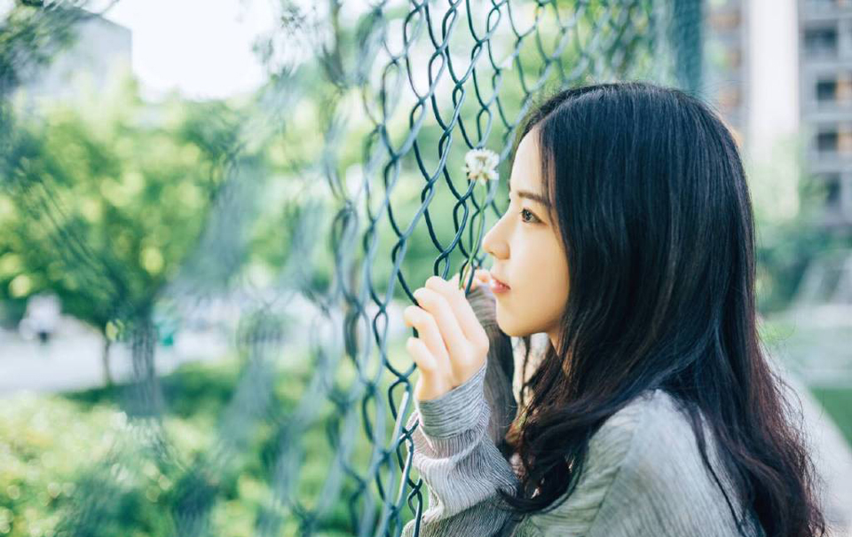人非要经历一番不同平时的劫难才能脱胎换骨，成为真正能解决问题的人。